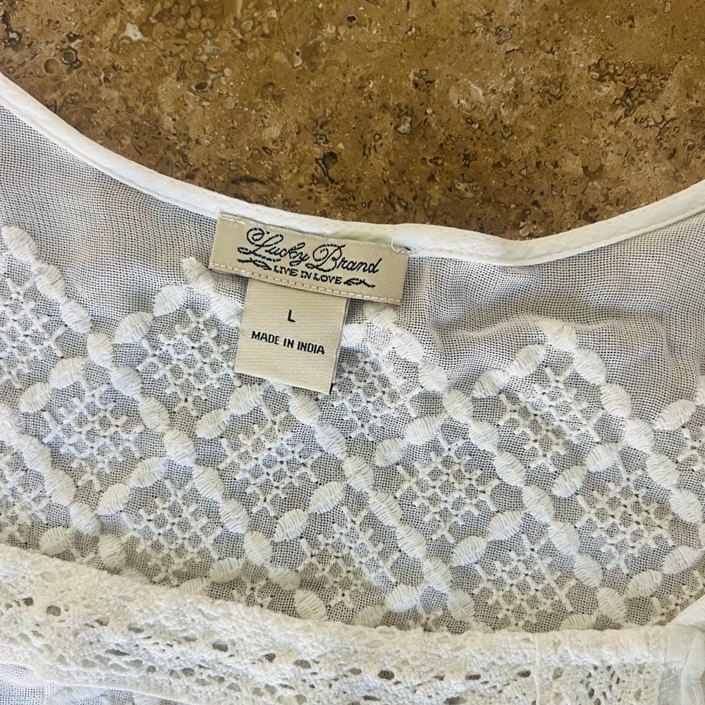 Lucky Brand Off White Crop Blouse with Textured Lace and Embroidery Size L - Picture 4 of 8